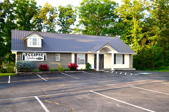 129 Walker Hill St, Crossville, TN 38555